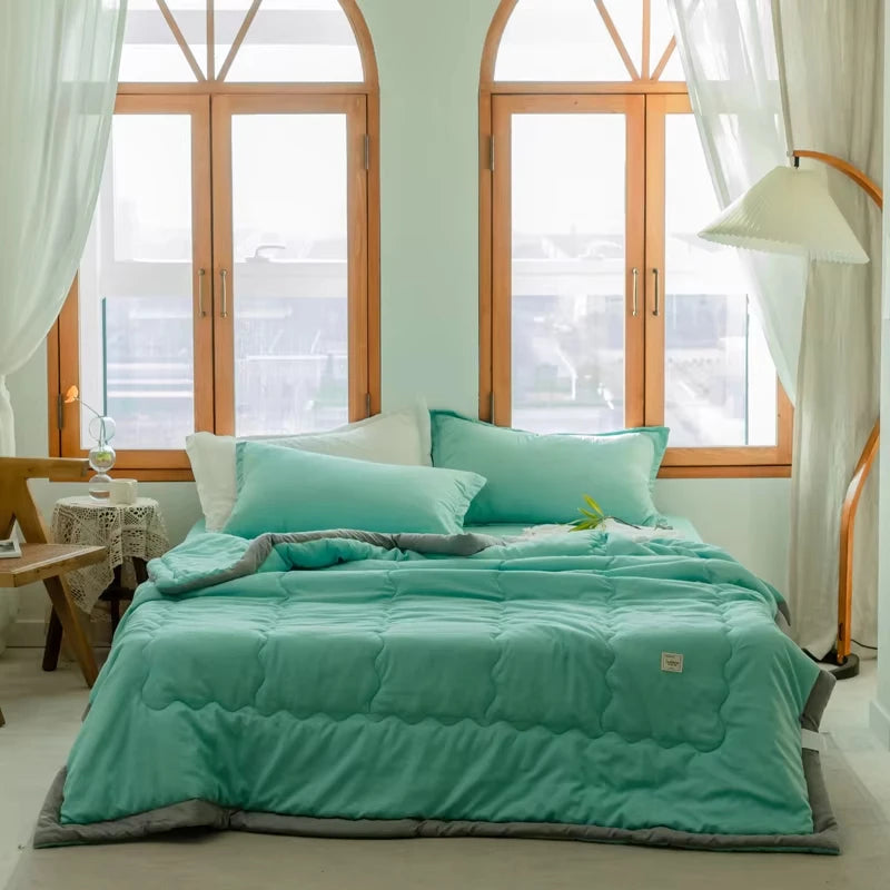 Cooling Summer Quilt – Soft, Breathable, Lightweight Comforter for Warm Nights