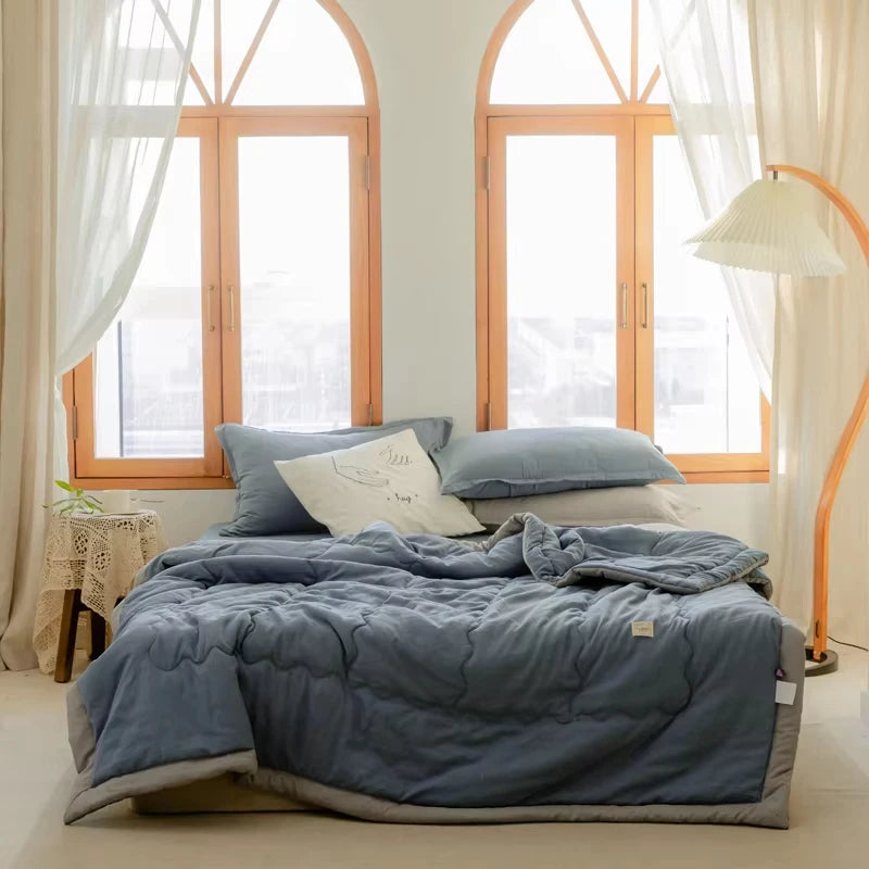 Cooling Summer Quilt – Soft, Breathable, Lightweight Comforter for Warm Nights