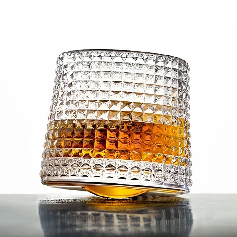 AmberSwirl – Rotating-Base Crystal Whisky Tumbler