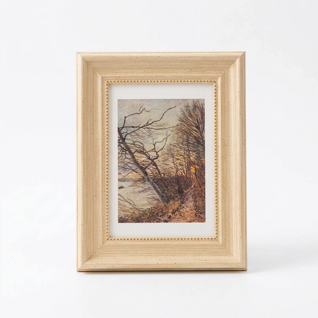 Vintage Resin Photo Frame – Pact studio image