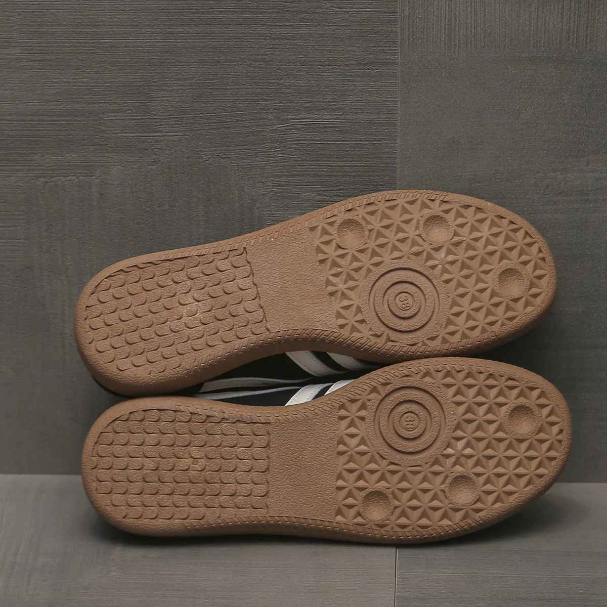 Dark Brown / UK 8,Brown / UK 3.5,Brown / UK 4,Brown / UK 5,Brown / UK 6,Brown / UK 6.5,Brown / UK 7.5,Brown / UK 8,White/Red / UK 3.5,White/Red / UK 4,White/Red / UK 5,White/Red / UK 6,White/Red / UK 6.5,White/Red / UK 7.5,White/Red / UK 8,Black / UK 3.5,Black / UK 4,Black / UK 5,Black / UK 6,Black / UK 6.5,Black / UK 7.5,Black / UK 8