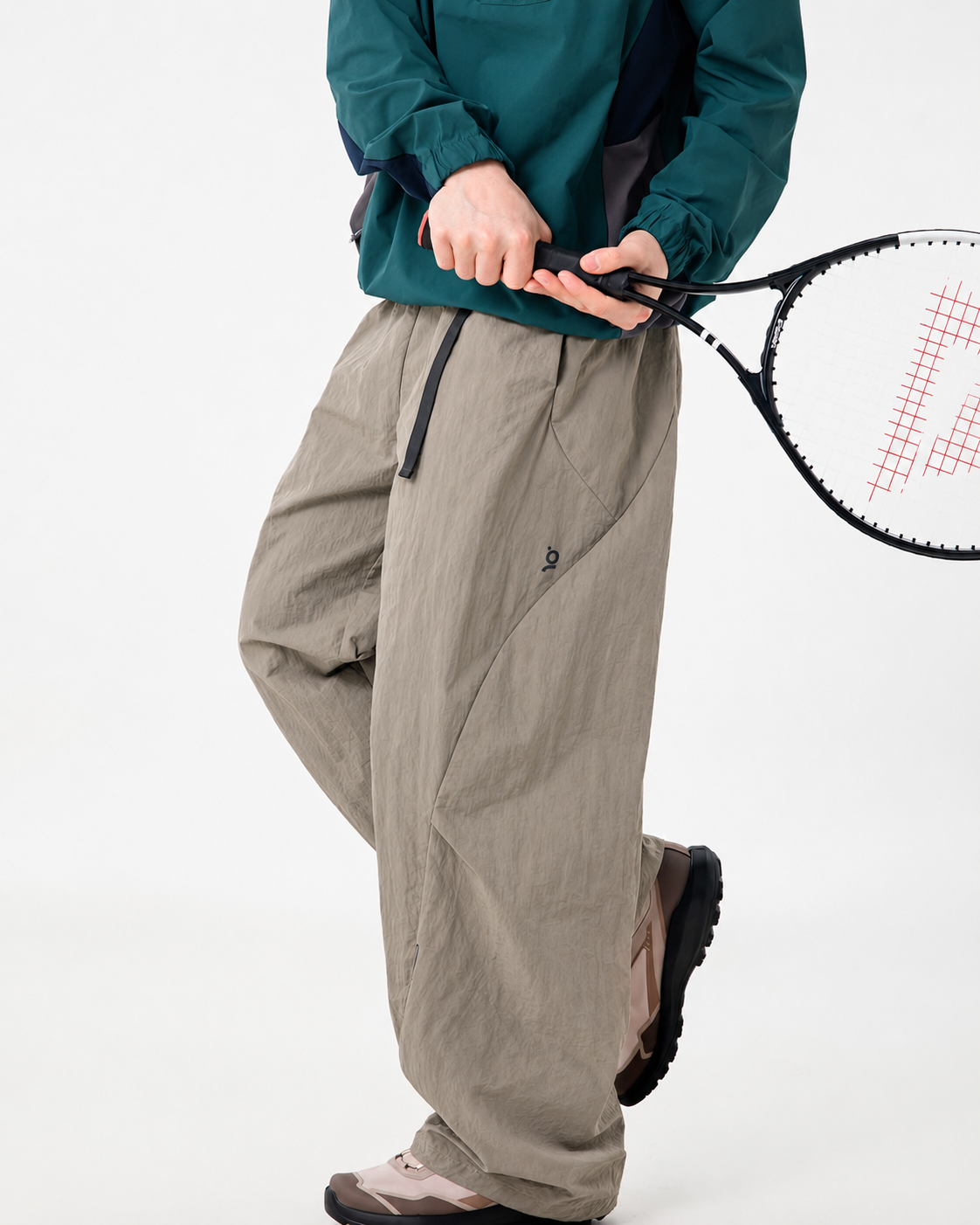 Pact Water-Repellent Parachute Cargo Trousers in Khaki, detail # Colour_Khaki