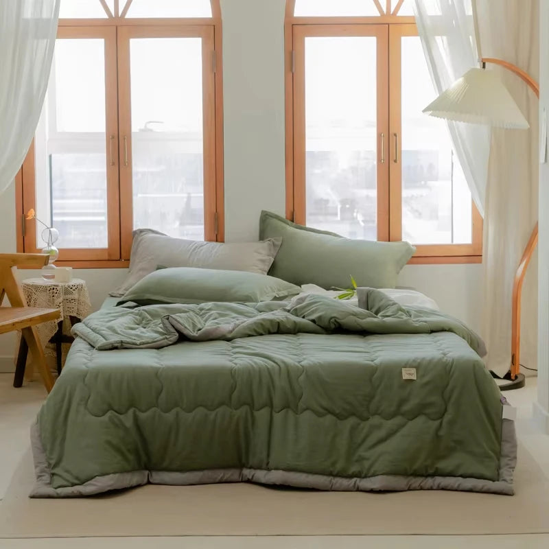 Cooling Summer Quilt – Soft, Breathable, Lightweight Comforter for Warm Nights