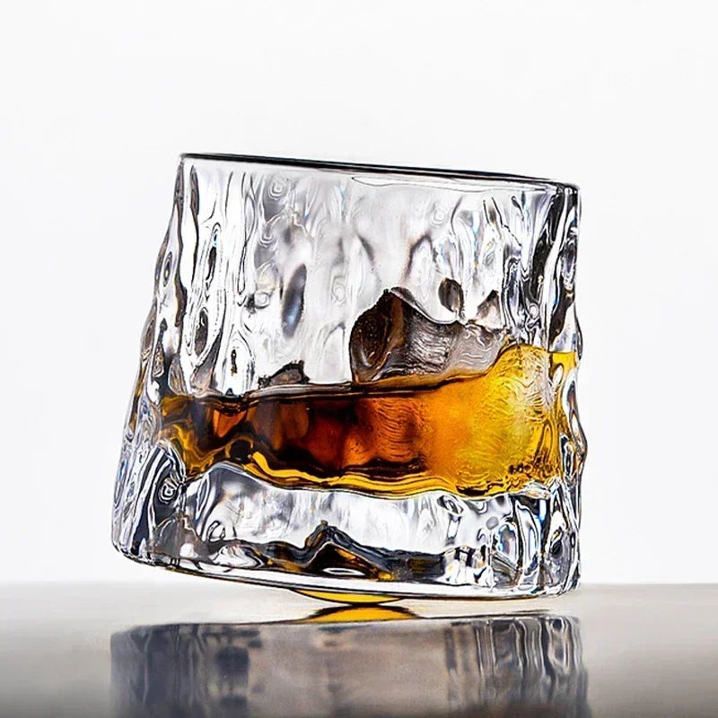 AmberSwirl – Rotating-Base Crystal Whisky Tumbler