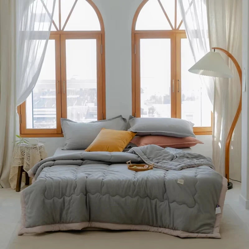 Cooling Summer Quilt – Soft, Breathable, Lightweight Comforter for Warm Nights