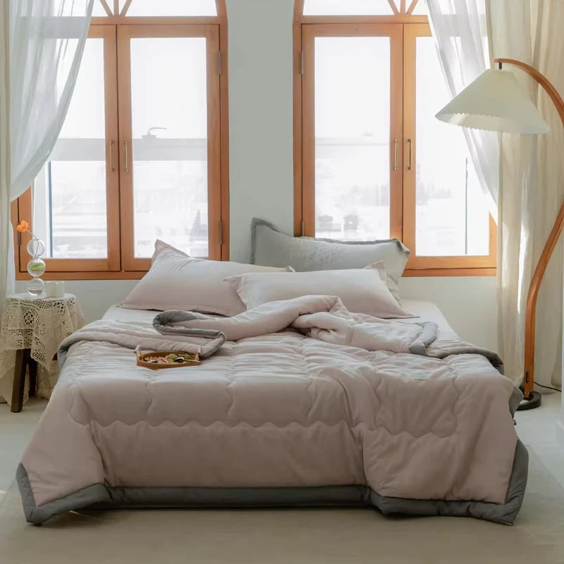 Cooling Summer Quilt – Soft, Breathable, Lightweight Comforter for Warm Nights