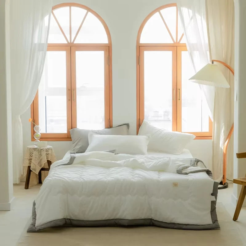 Cooling Summer Quilt – Soft, Breathable, Lightweight Comforter for Warm Nights